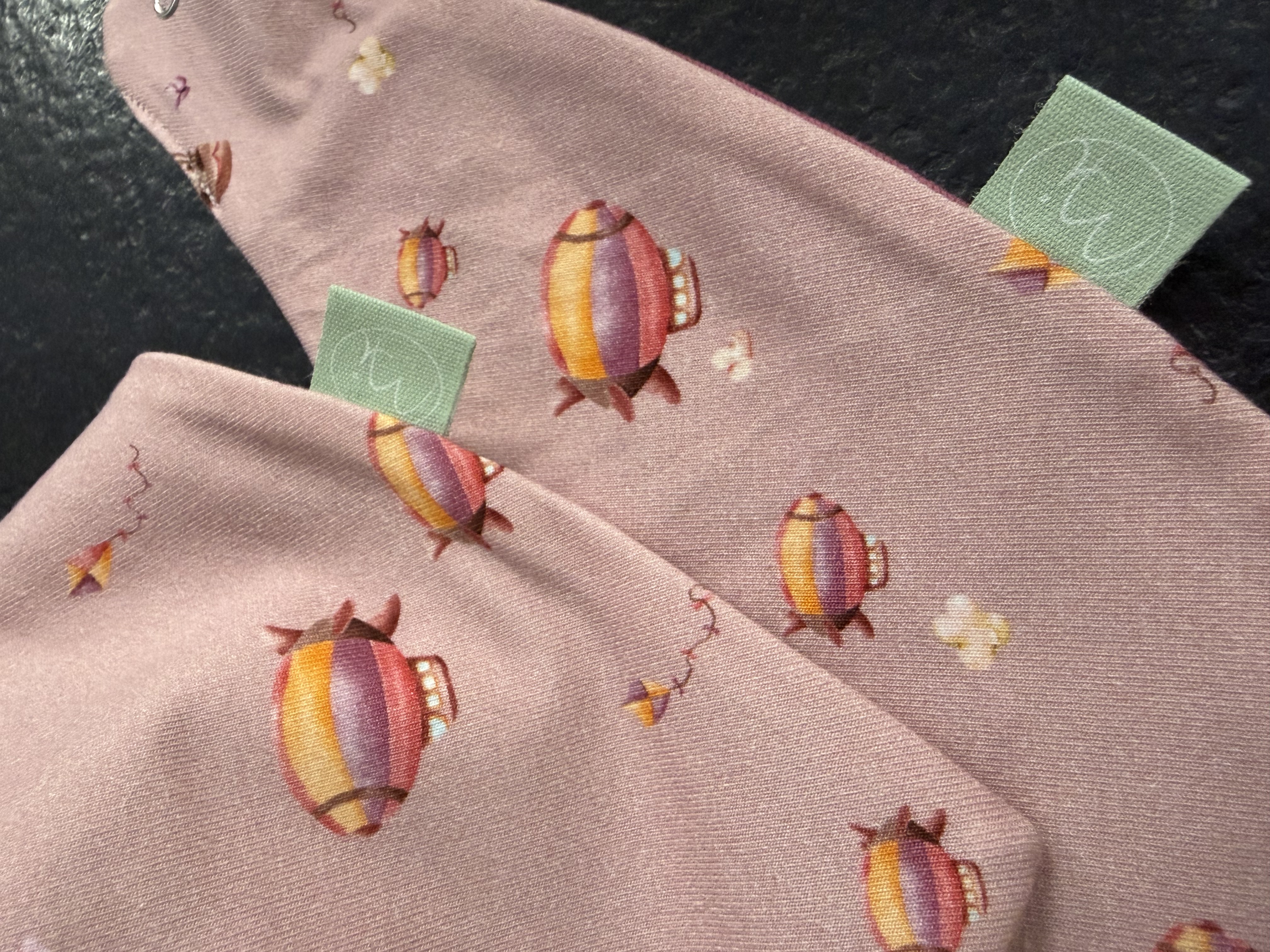 Zeppelin Lätzchen - HANDMADE - rosa