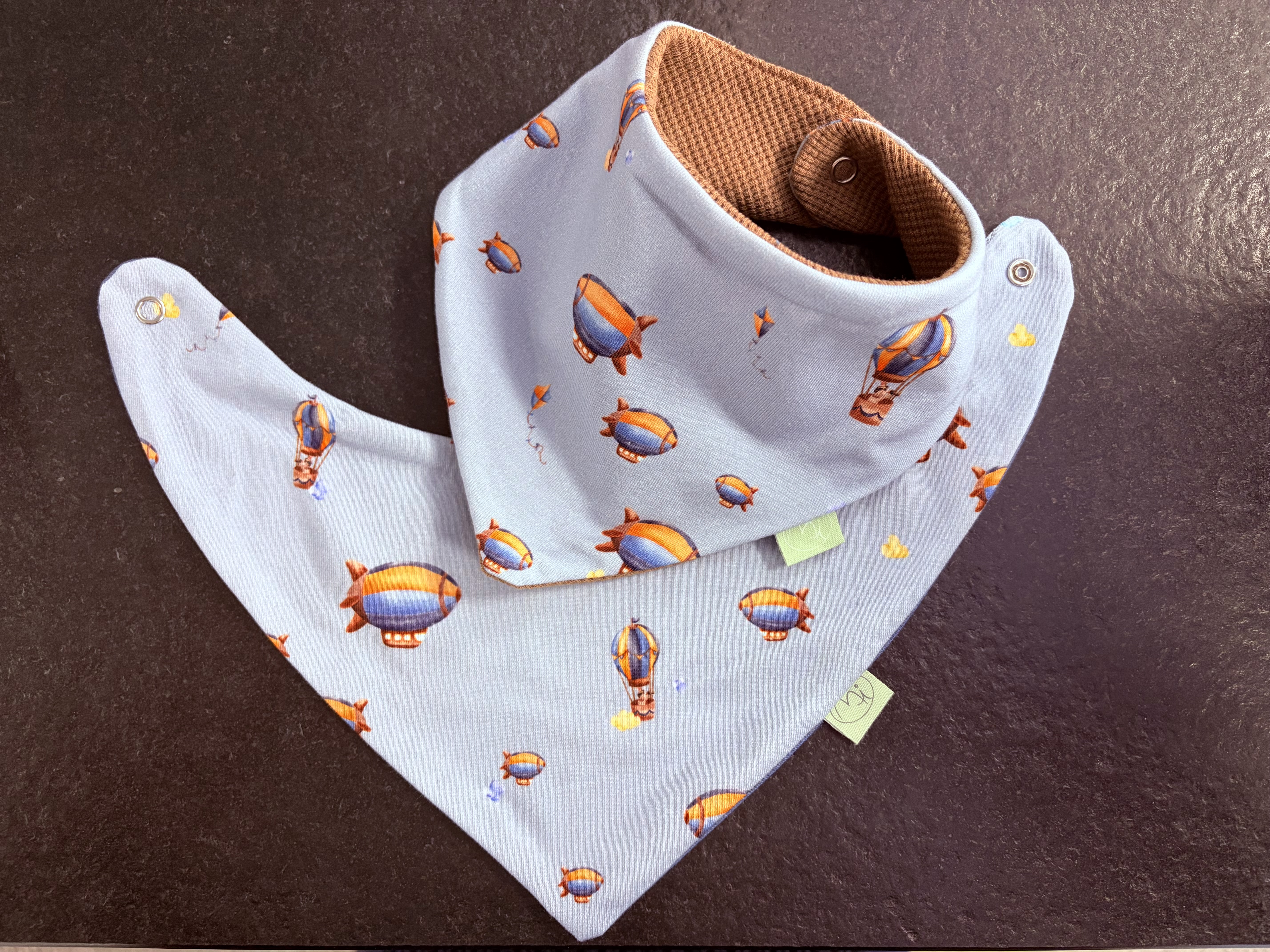 Zeppelin Lätzchen - HANDMADE - blau